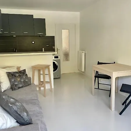 Apartment Tres Beau Deux Pieces *