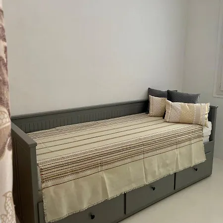 Tres Beau Deux Pieces Apartment
